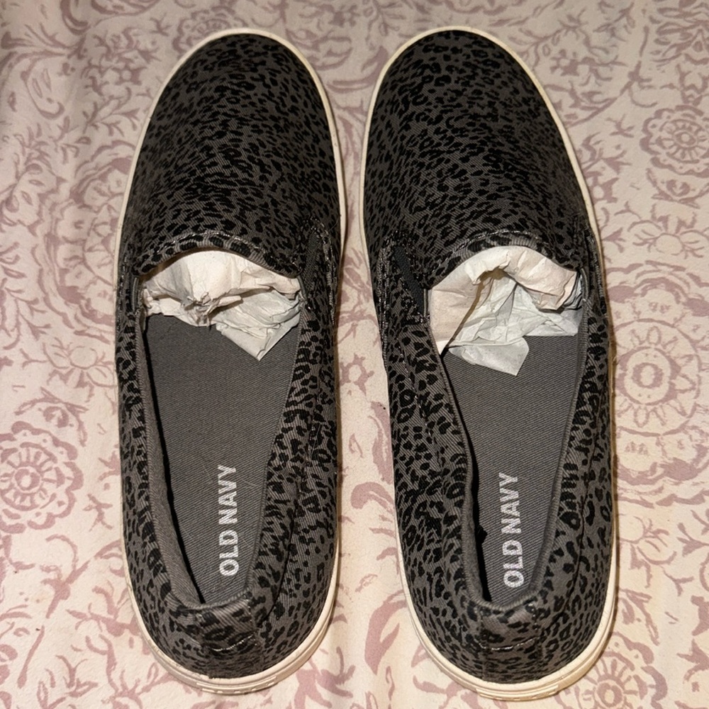 Women’s Black/Gray Cheetah Print Canvas Shoes
